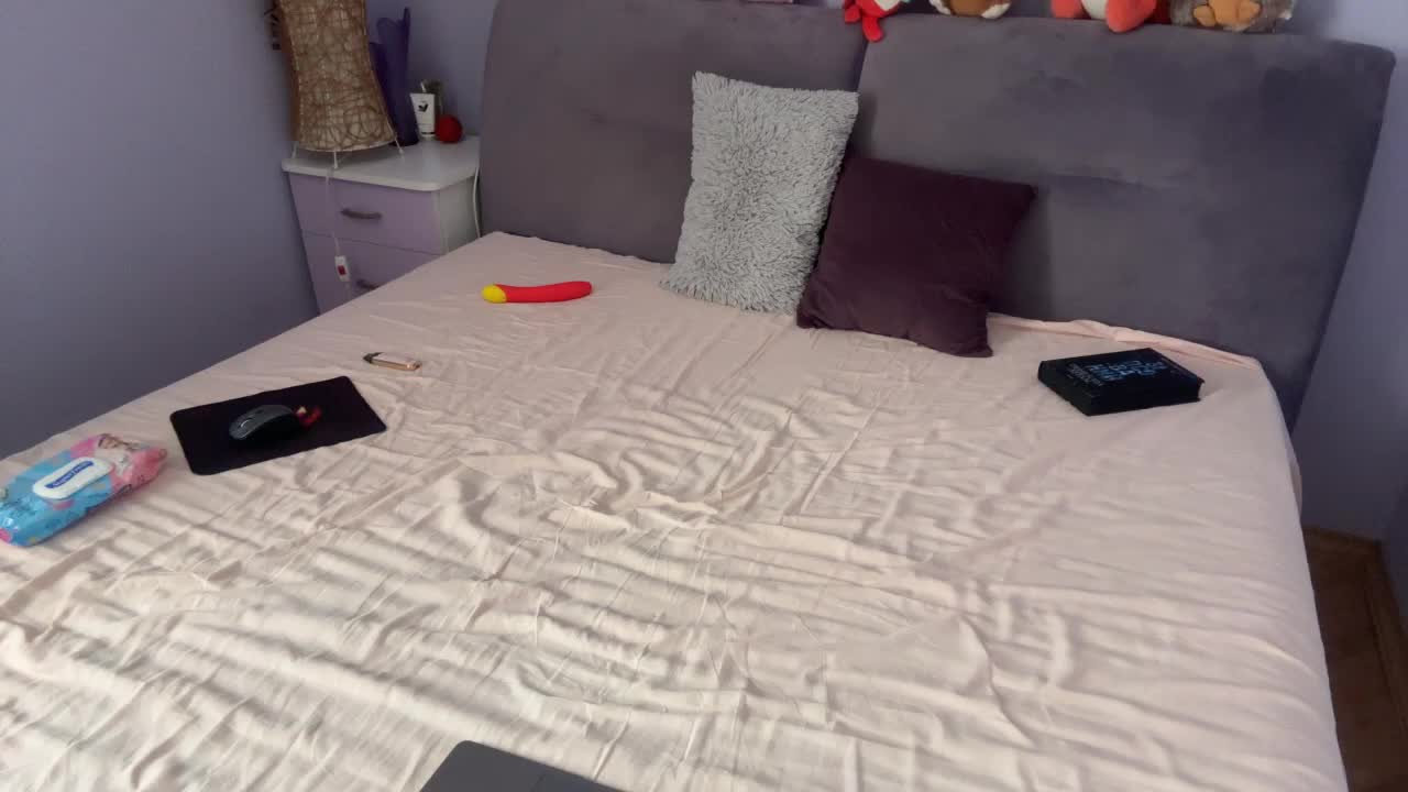 Oksana494 Adult Chat September 5, 2025