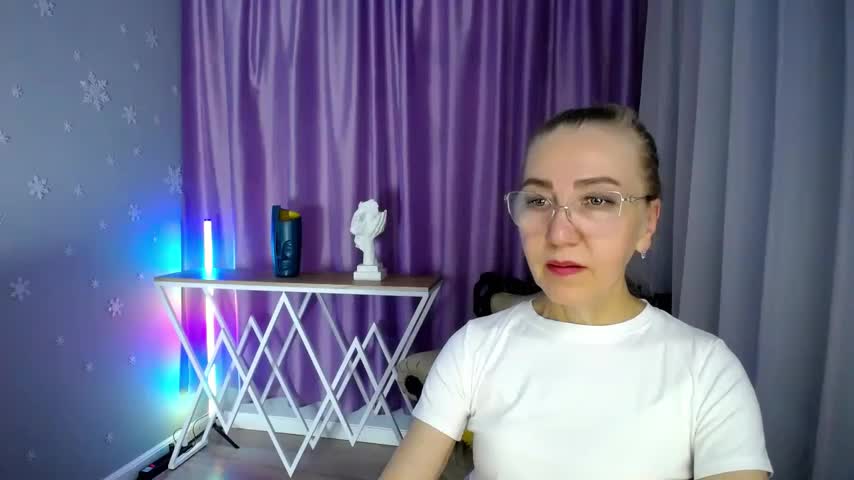 queen_a_n_i Adult Chat September 4, 2025