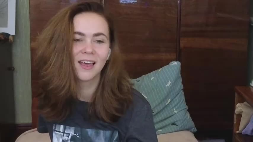 Riley_Roo Adult Chat September 5, 2025