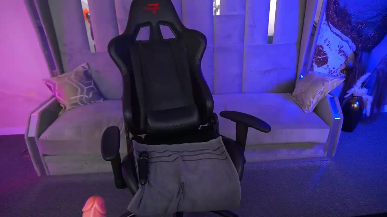 CozyMell Adult Chat September 5, 2025