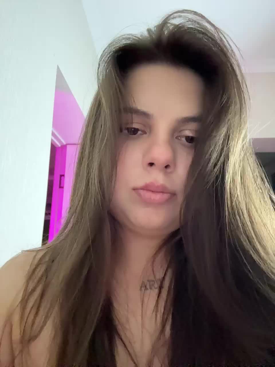 Lola-Cash Adult Chat September 5, 2025