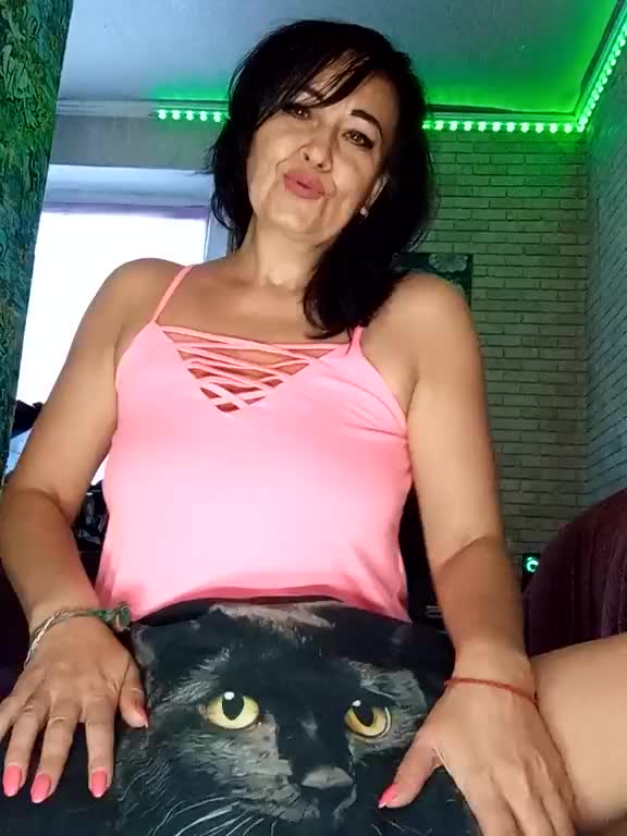 Lina-a-13 Adult Chat September 5, 2025