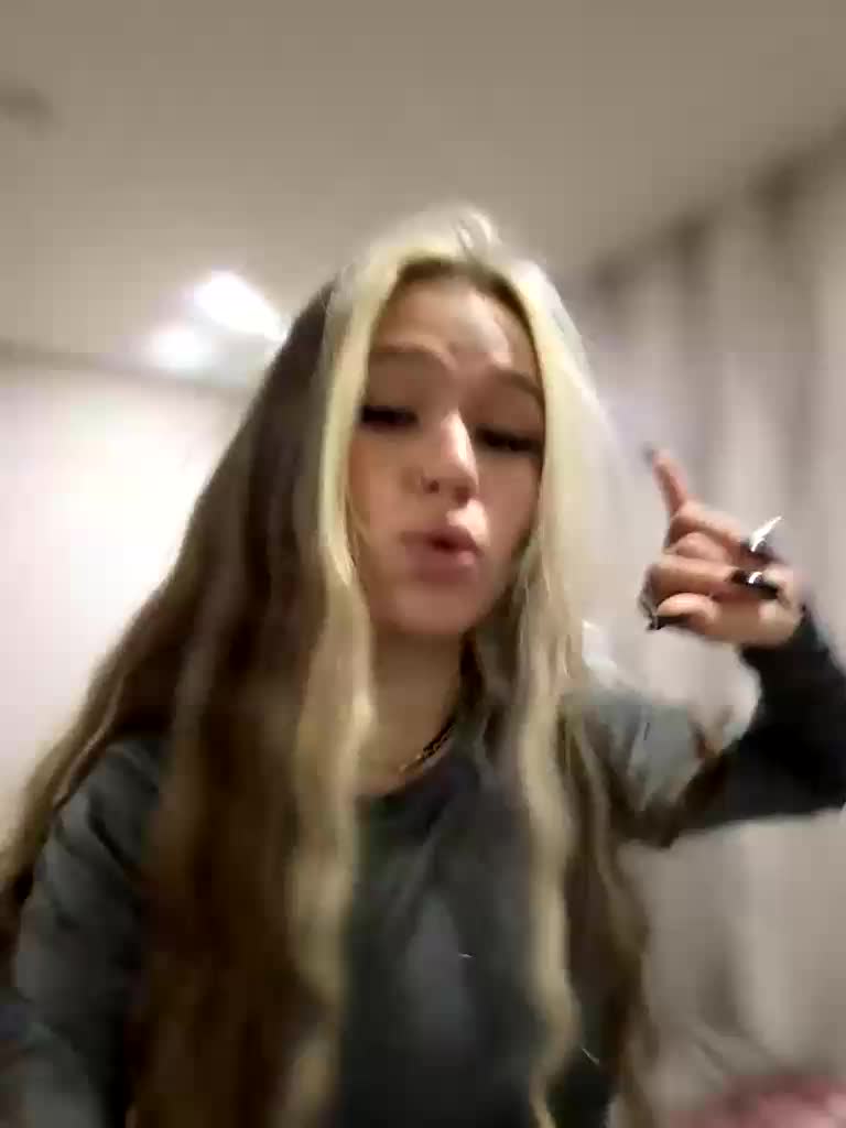 askorbinkiii Adult Chat September 5, 2025