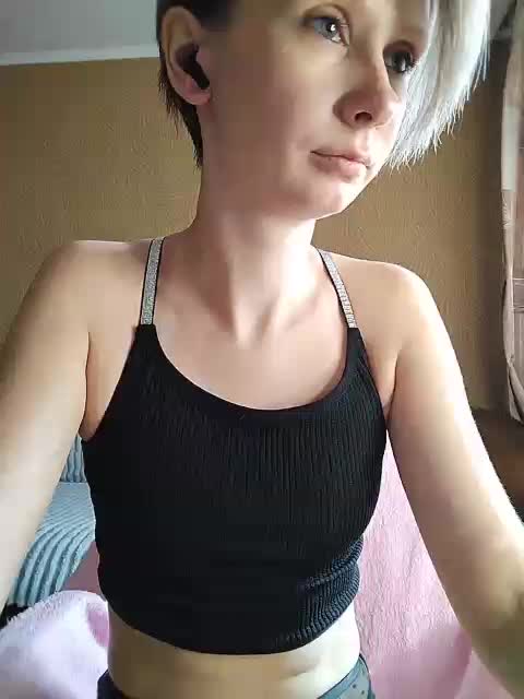 -Christina- Adult Chat September 5, 2025