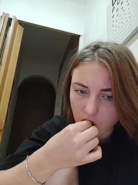 Monika_live Adult Chat September 5, 2025