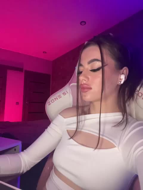 HotGirlEva Adult Chat September 5, 2025