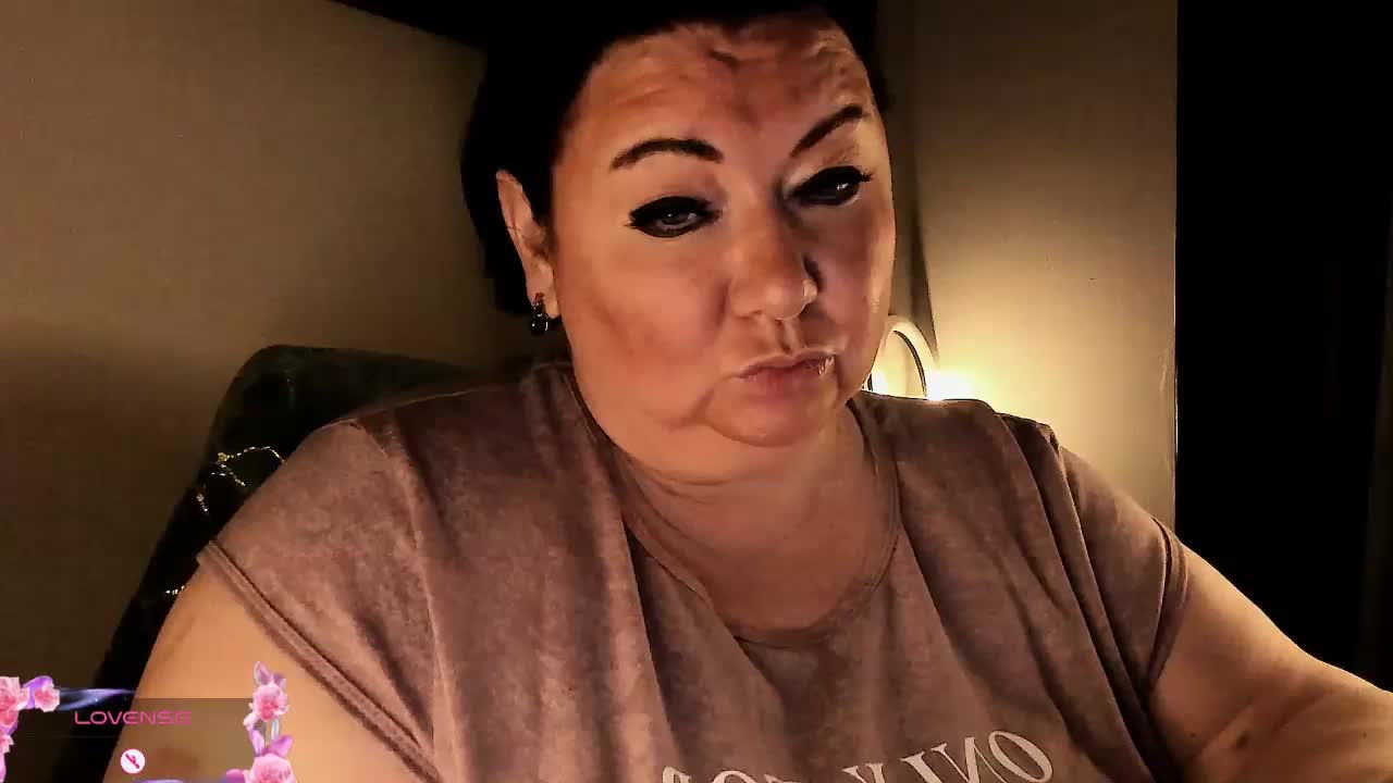 Alinahott1 Adult Chat September 5, 2025