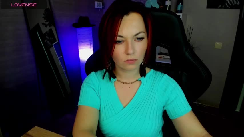 Serena_Woods Adult Chat September 5, 2025