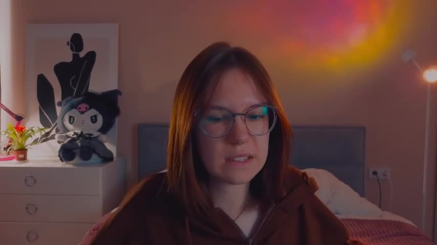 Mia_Luw Adult Chat September 5, 2025