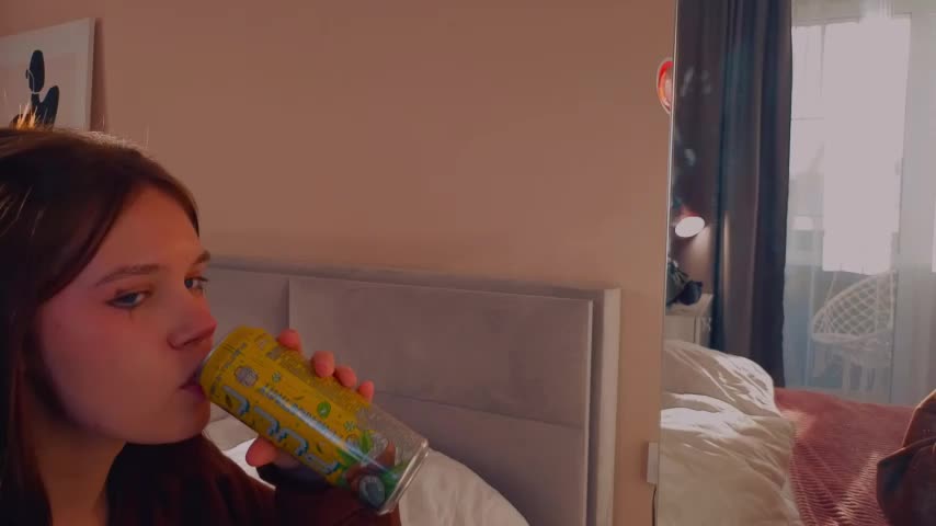 Mia_Luw Adult Chat September 6, 2025