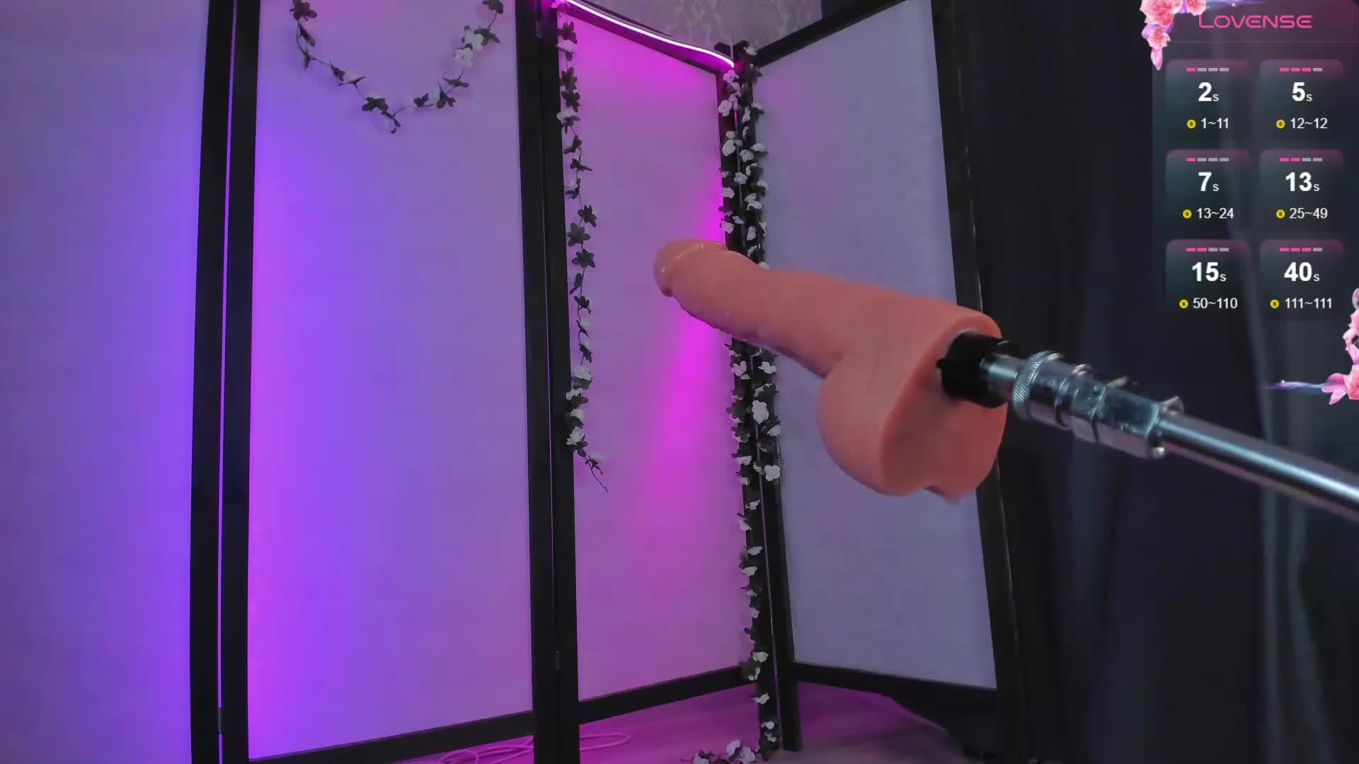 Juicy-Vikki Adult Chat September 6, 2025