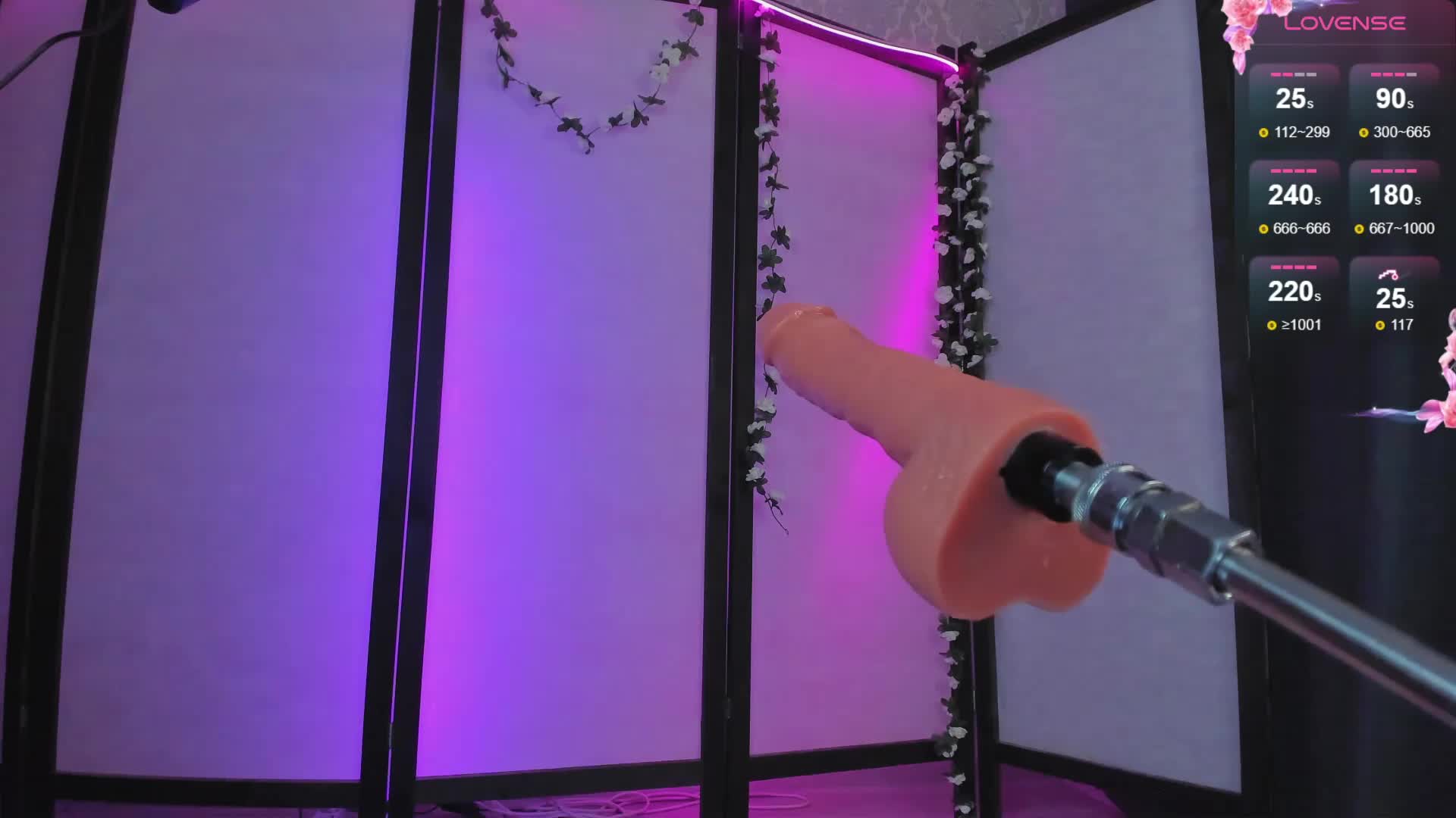 Juicy-Vikki Adult Chat September 6, 2025