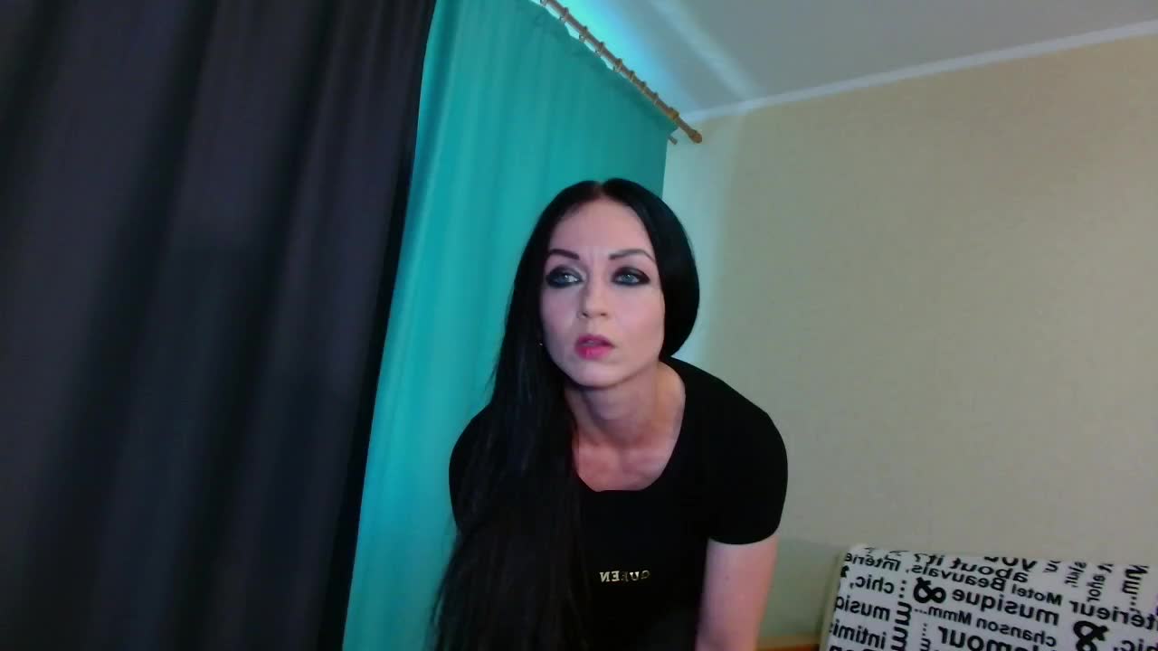 Mistress_Zoe1 Adult Chat September 6, 2025