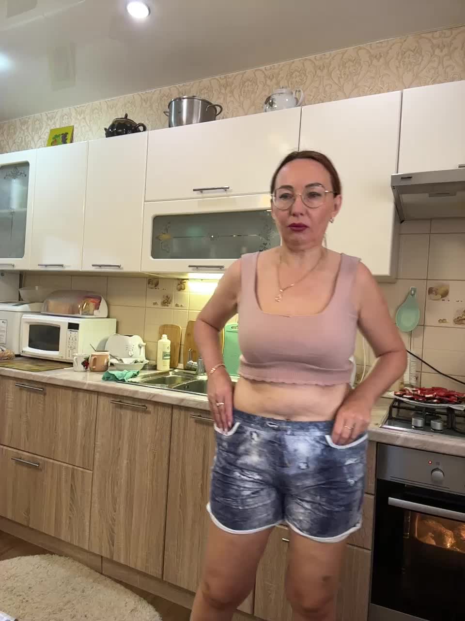 Pink-Lips Adult Chat September 6, 2025