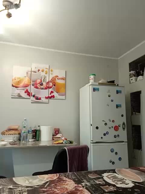 _Karolina_02 Adult Chat September 6, 2025