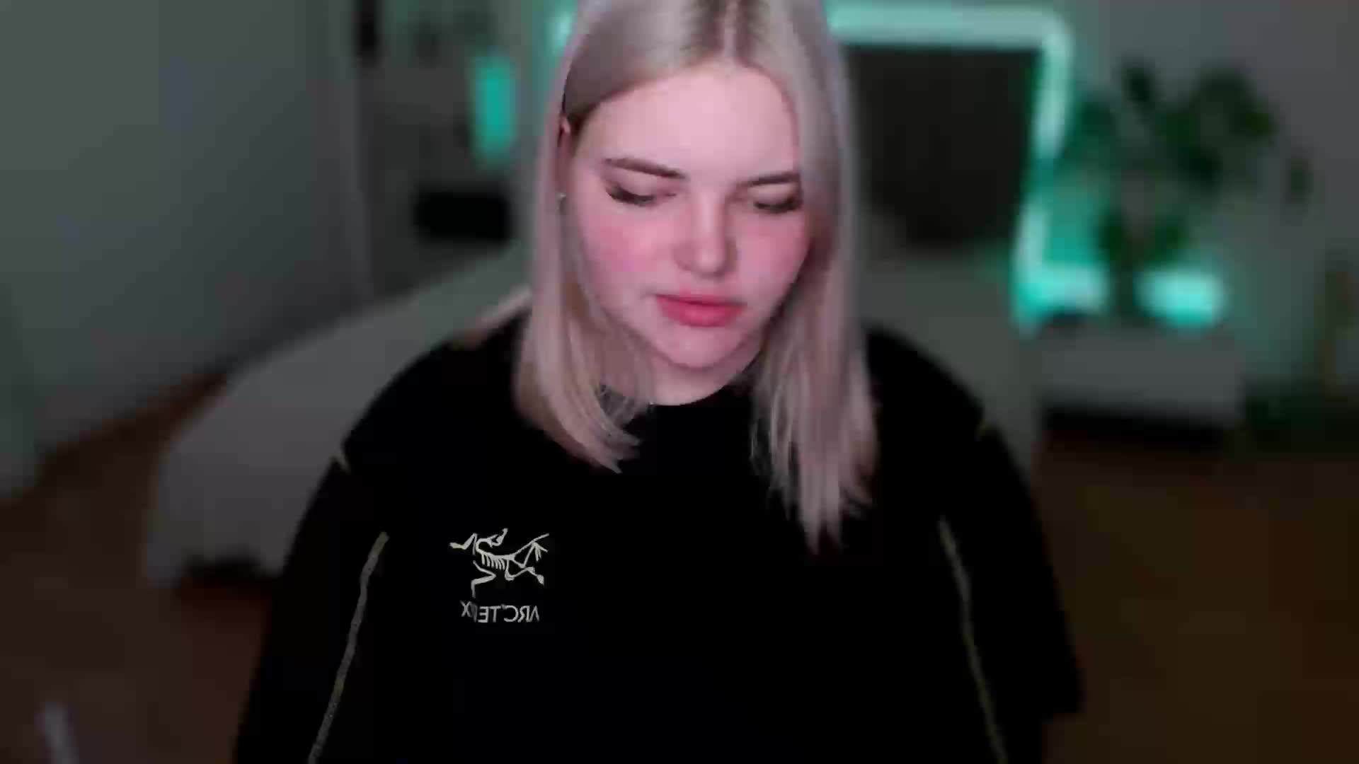 Lindablossom Adult Chat September 6, 2025