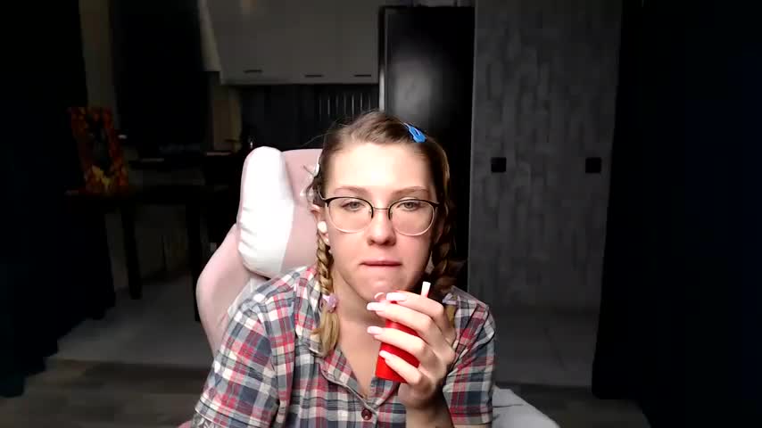 Reginasmilee Adult Chat September 6, 2025