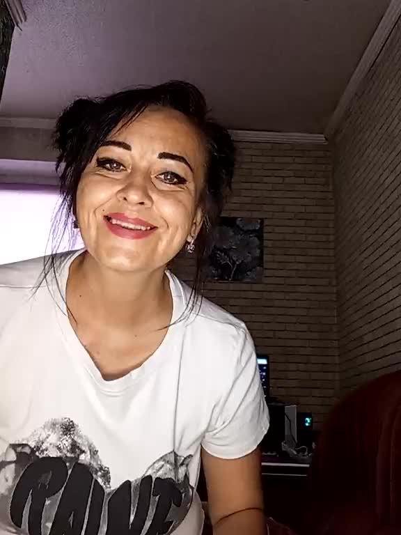 Lina-a-13 Adult Chat September 6, 2025