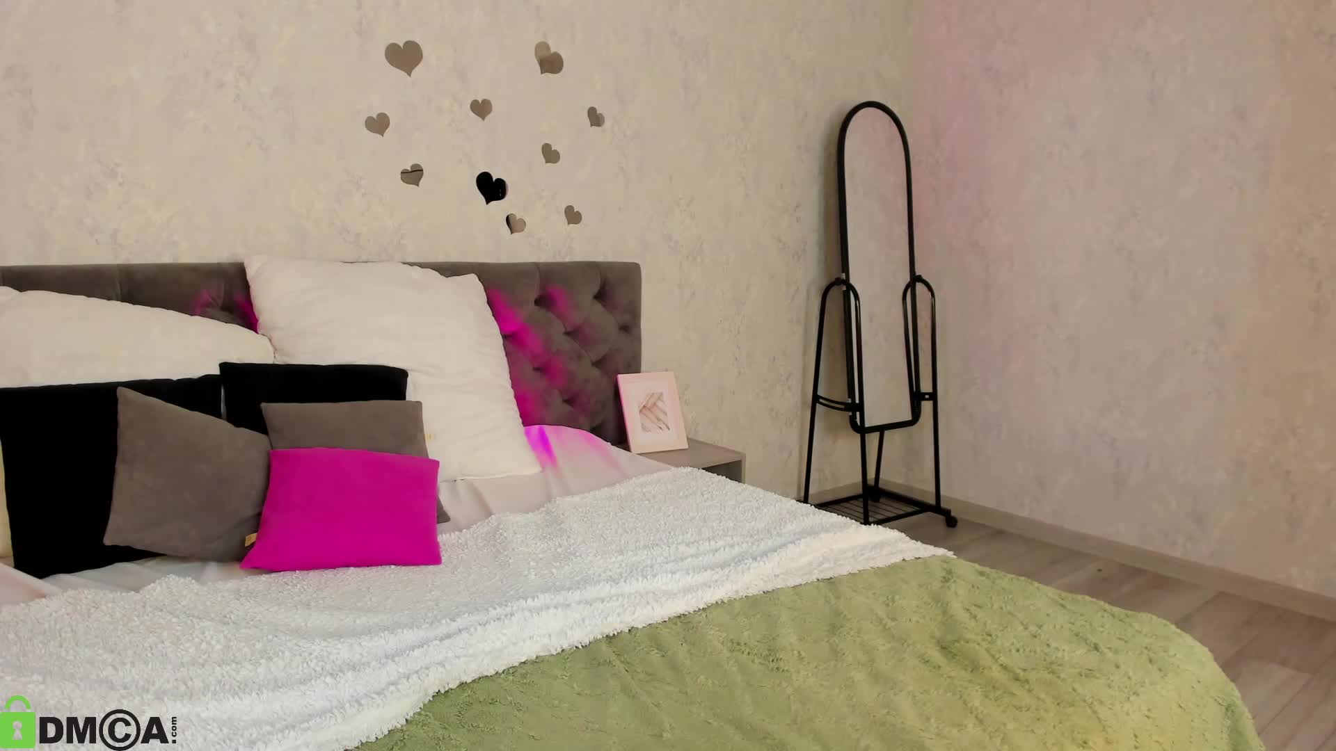 Blossom-Sonya Adult Chat September 6, 2025