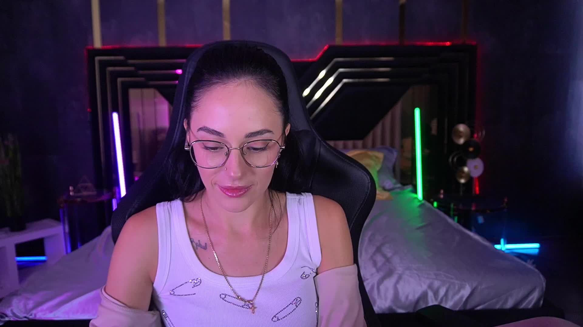 EviLune Adult Chat September 6, 2025