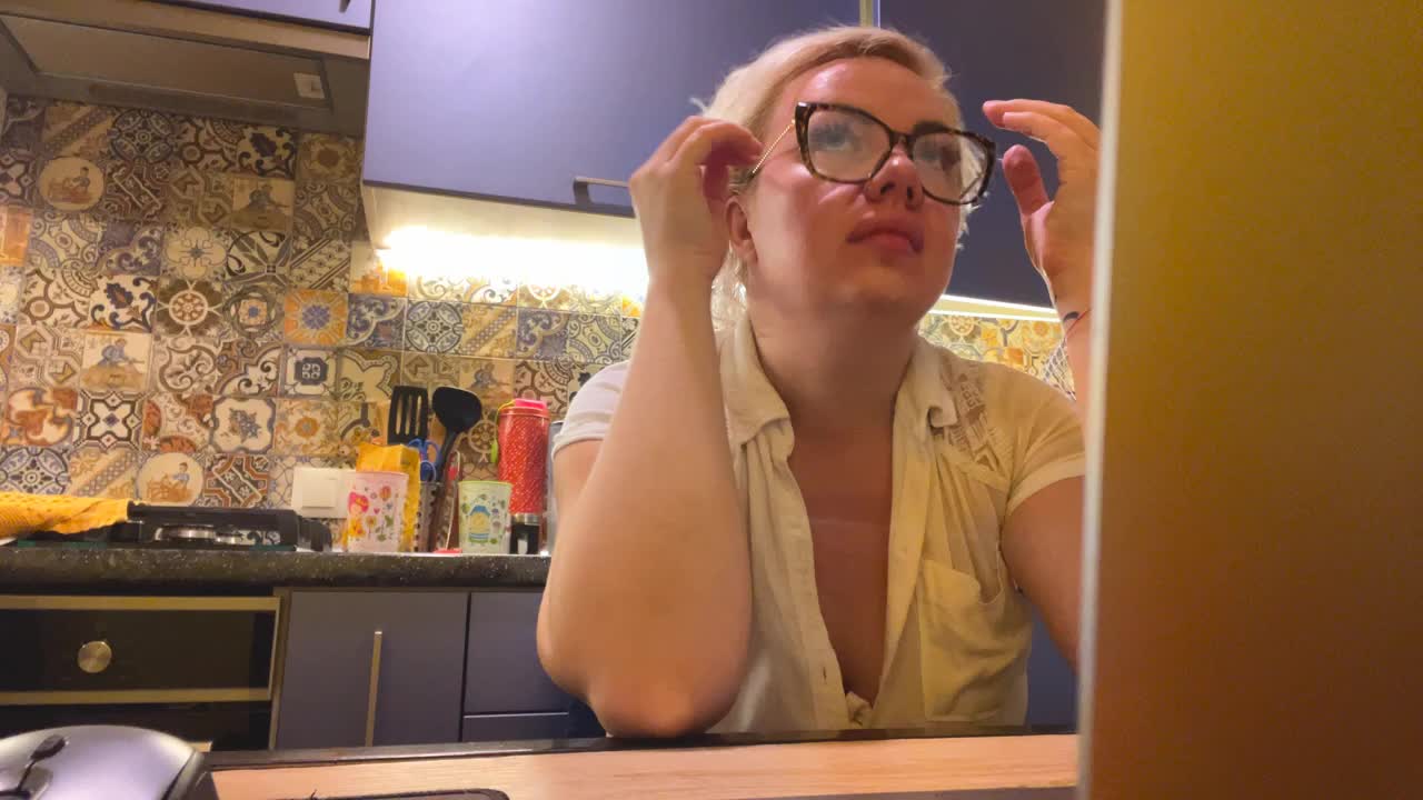 Oksana494 Adult Chat September 7, 2025