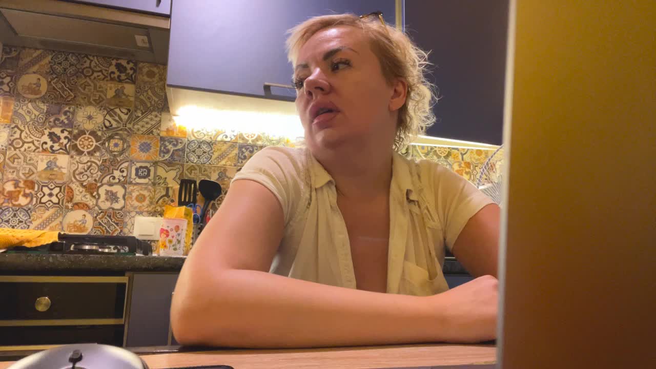 Oksana494 Adult Chat September 6, 2025