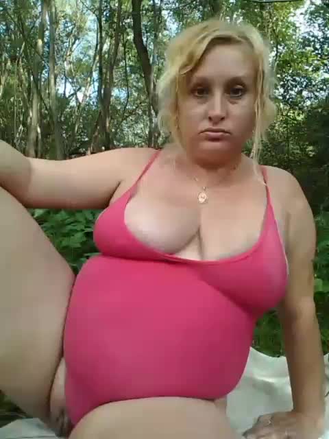 XHelenaX99 Adult Chat September 7, 2025