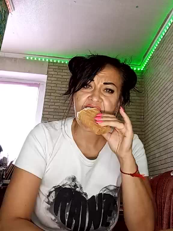 Lina-a-13 Adult Chat September 7, 2025