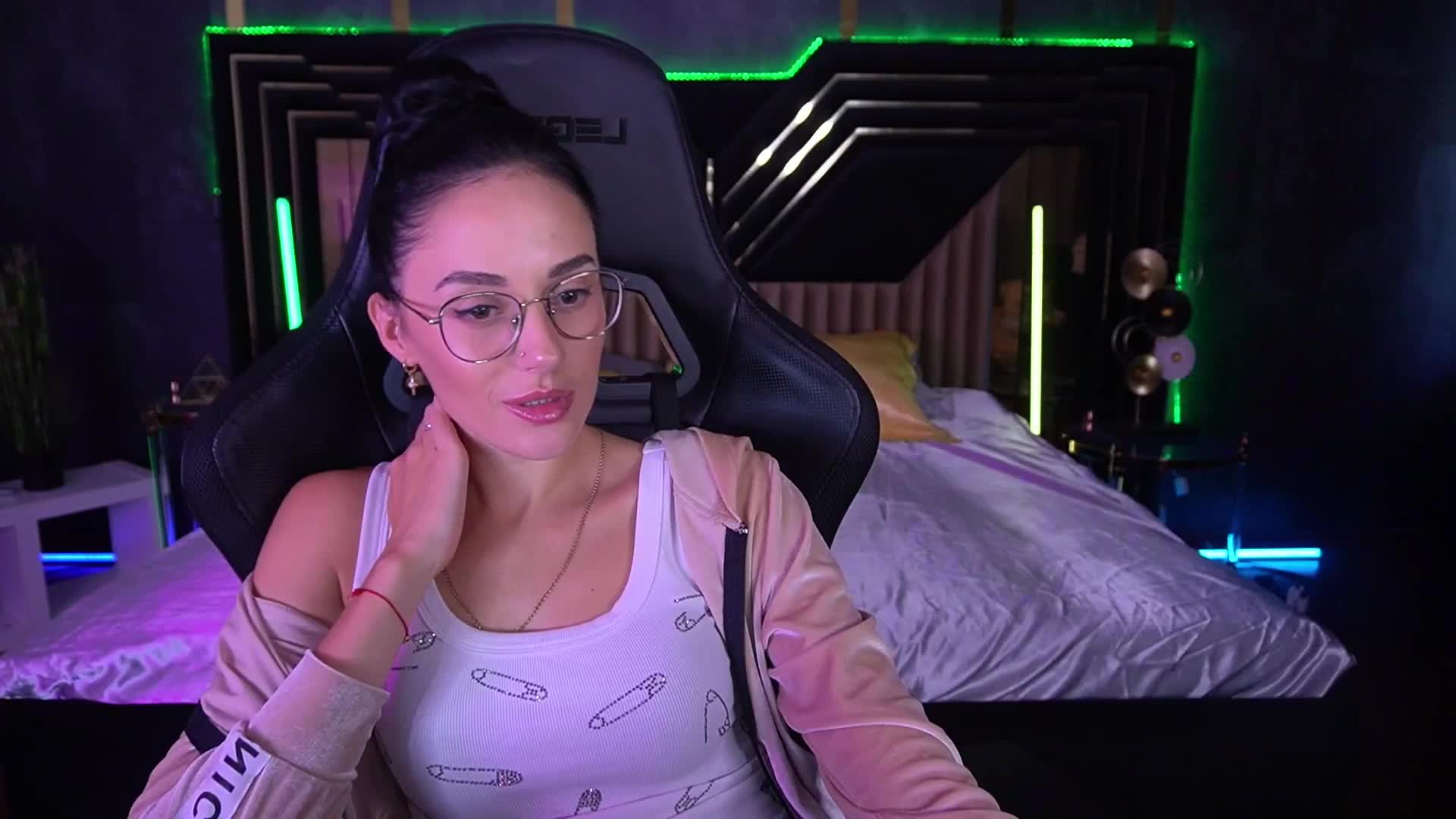 EviLune Adult Chat September 7, 2025