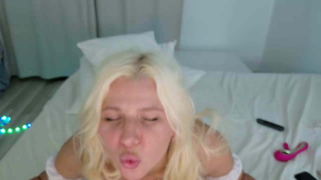 KRISTEN_777 Adult Chat September 7, 2025