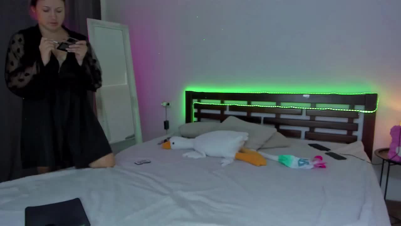 MikkiShows Adult Chat September 7, 2025