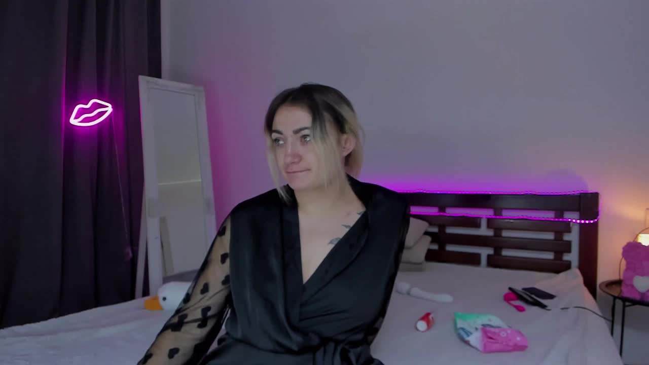 MikkiShows Adult Chat September 8, 2025