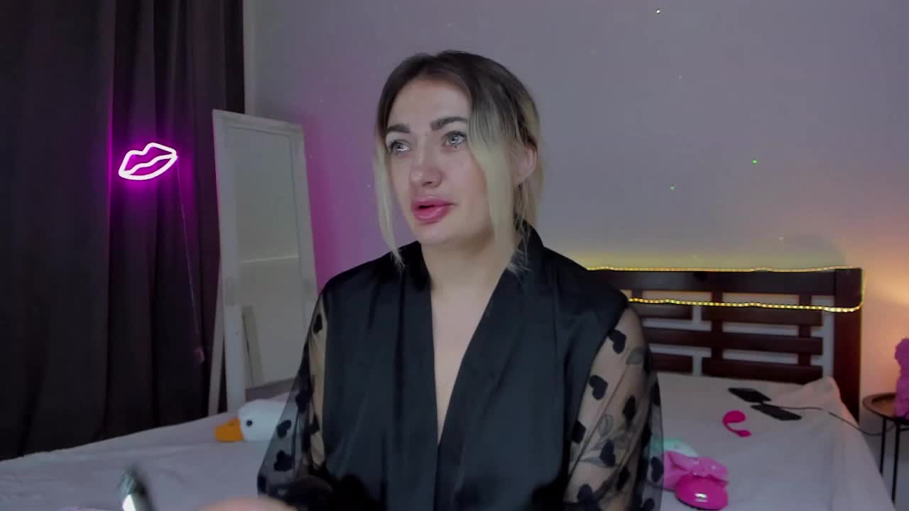 MikkiShows Adult Chat September 8, 2025