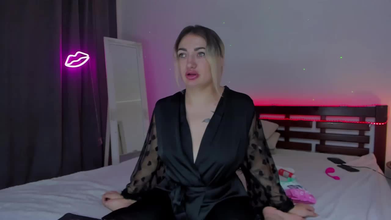 MikkiShows Adult Chat September 8, 2025