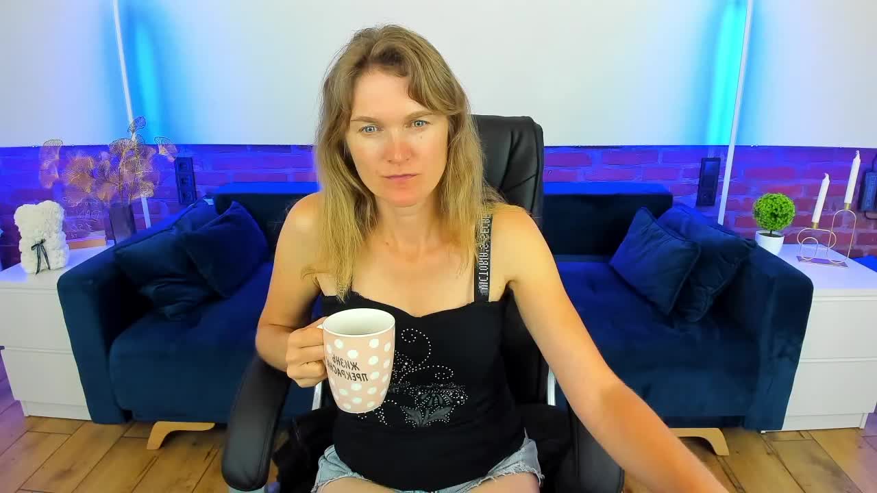 Annabel-xxx Adult Chat September 8, 2025