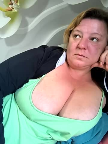 jusichka Adult Chat September 8, 2025