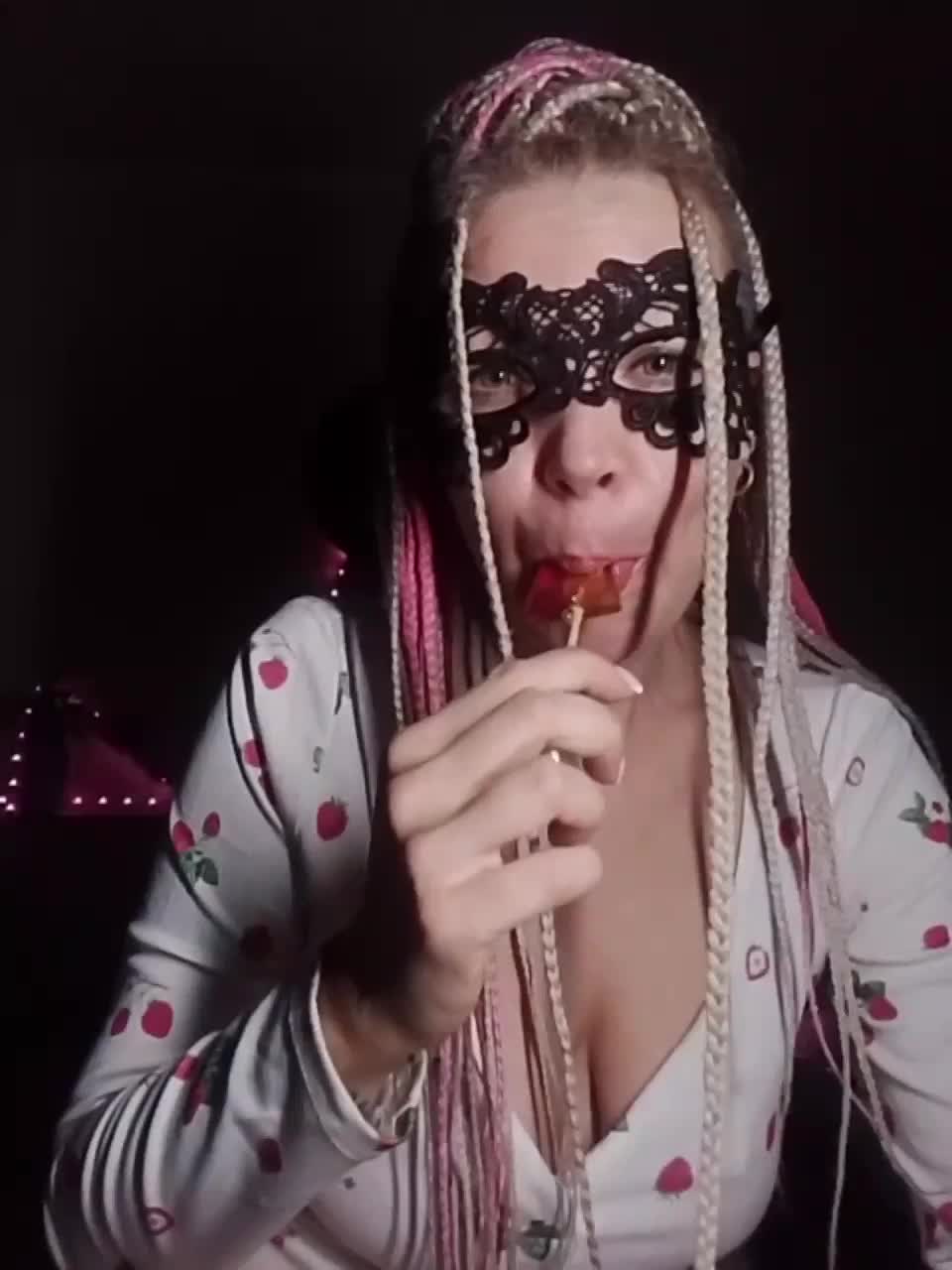 TilyTily Adult Chat September 8, 2025