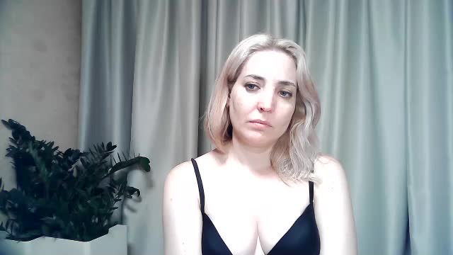 mariska-kiska Adult Chat September 8, 2025