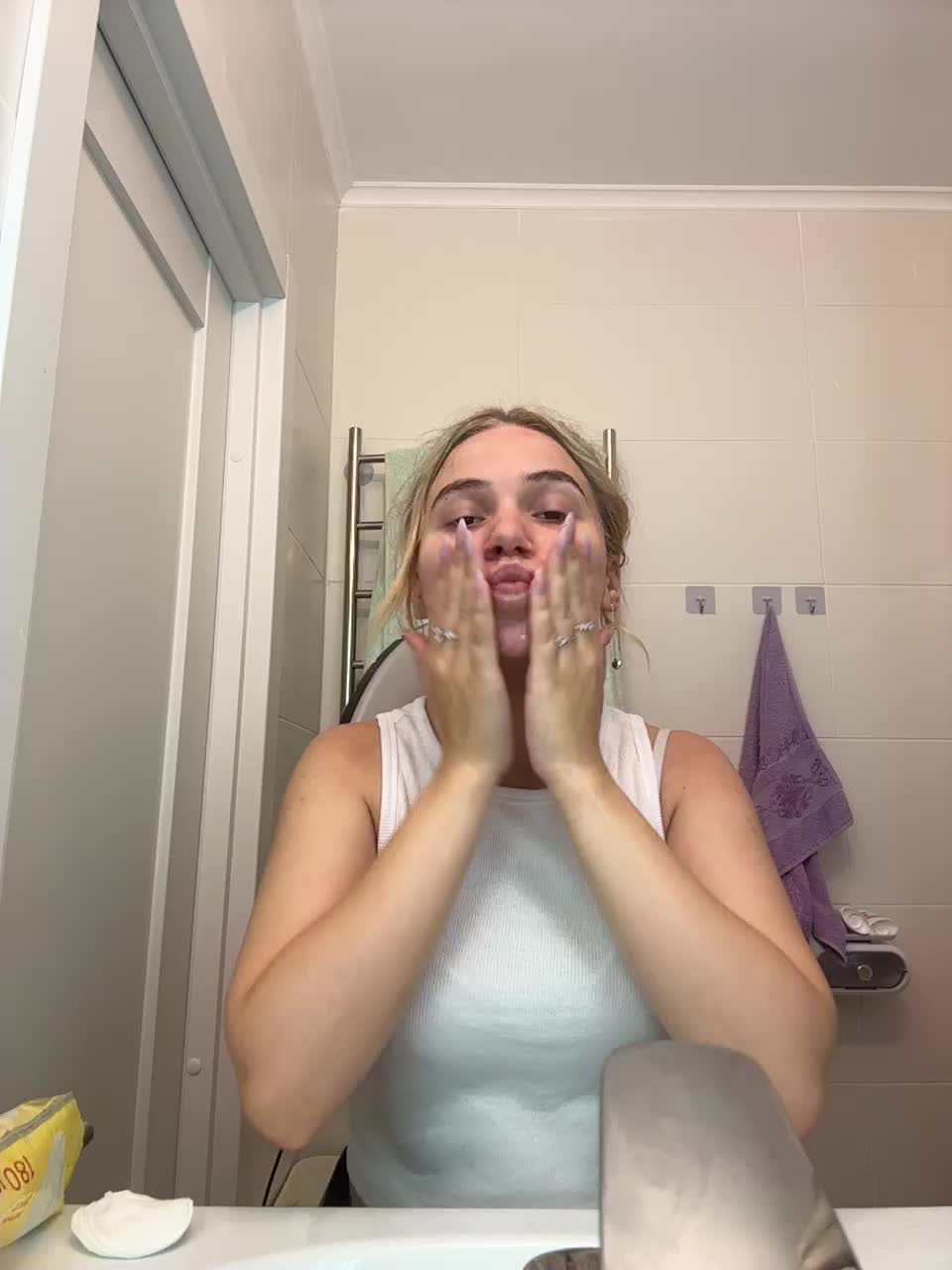 alicelaff Adult Chat September 8, 2025