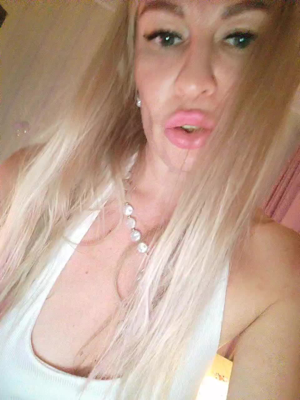 Blondi_Love Adult Chat September 8, 2025