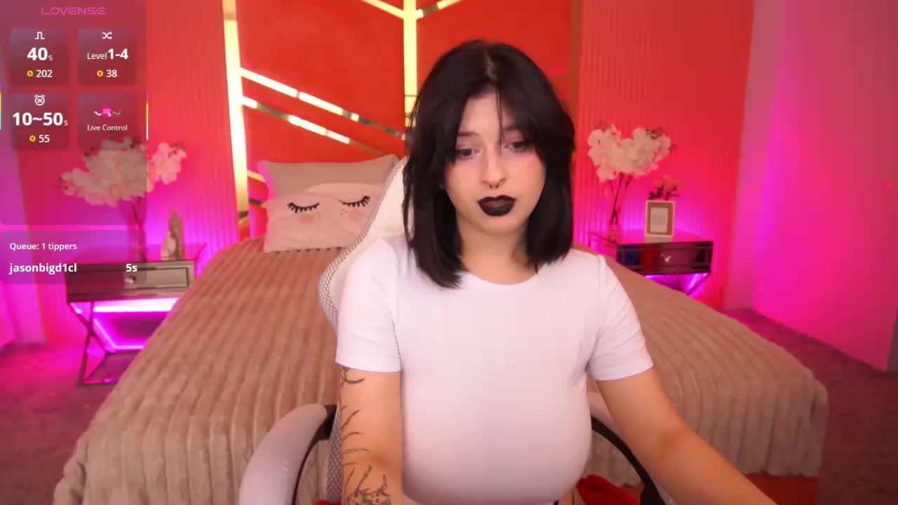 MikiiKiwi Adult Chat September 8, 2025