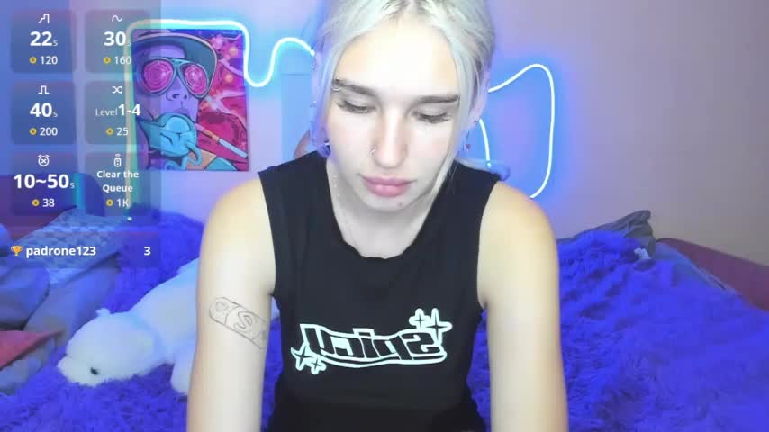 EvelinaLuu Adult Chat September 8, 2025