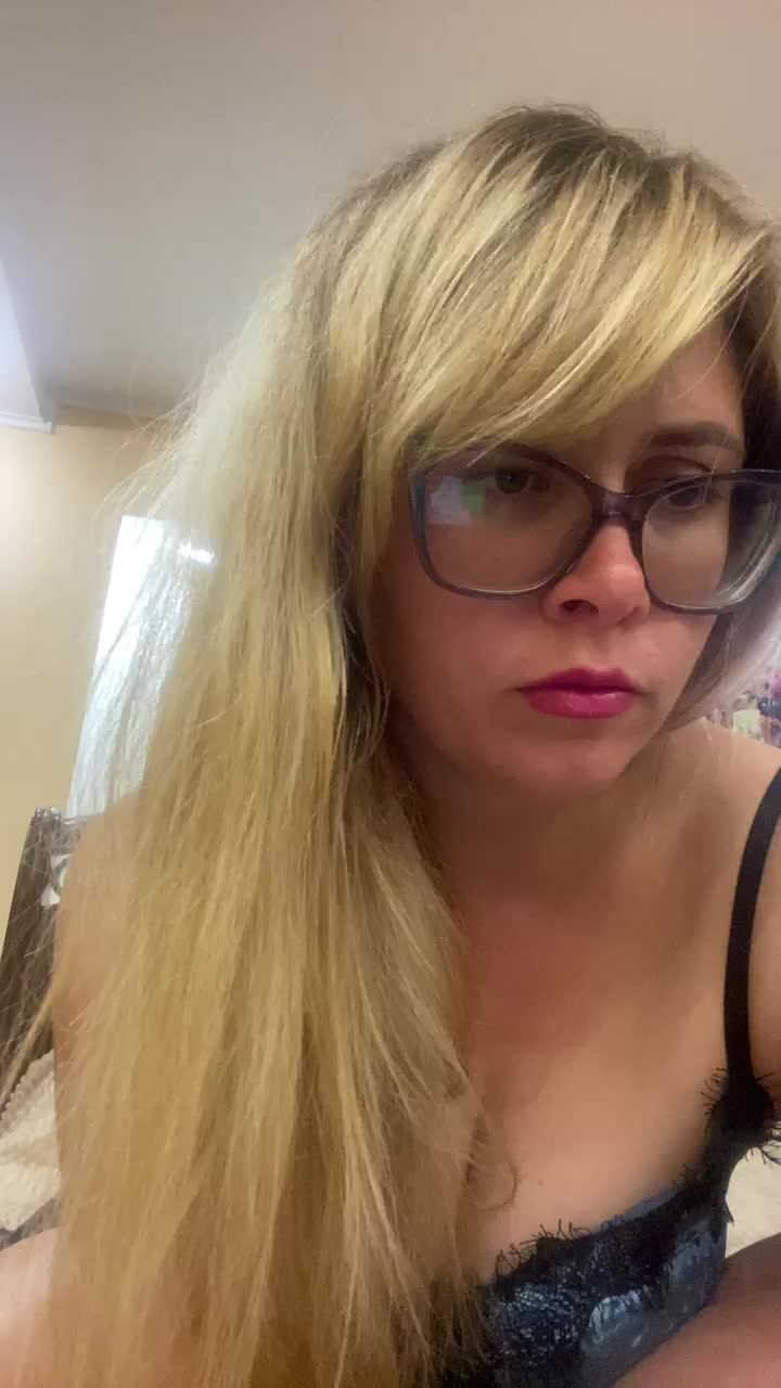 Elegant00Girl Adult Chat September 8, 2025