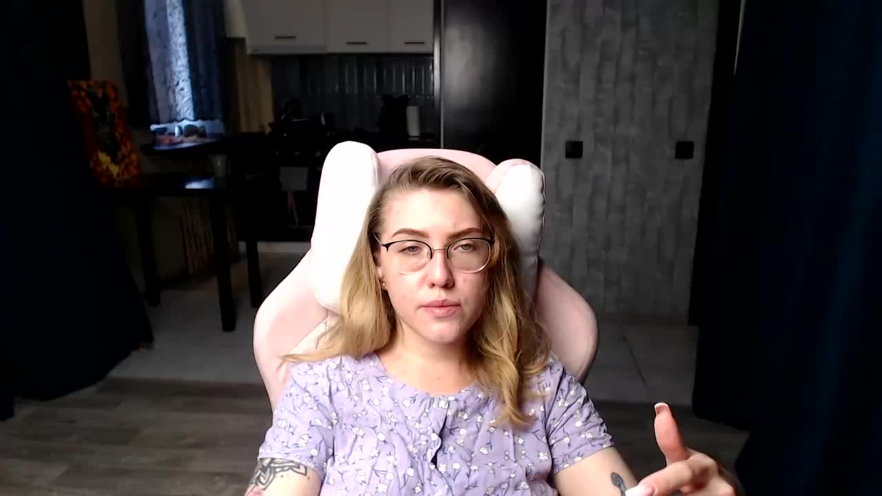 Regimasmile Adult Chat September 8, 2025