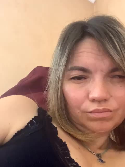 Ella-Pearlie Adult Chat September 8, 2025