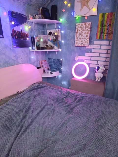 Rosia-Guess Adult Chat September 8, 2025