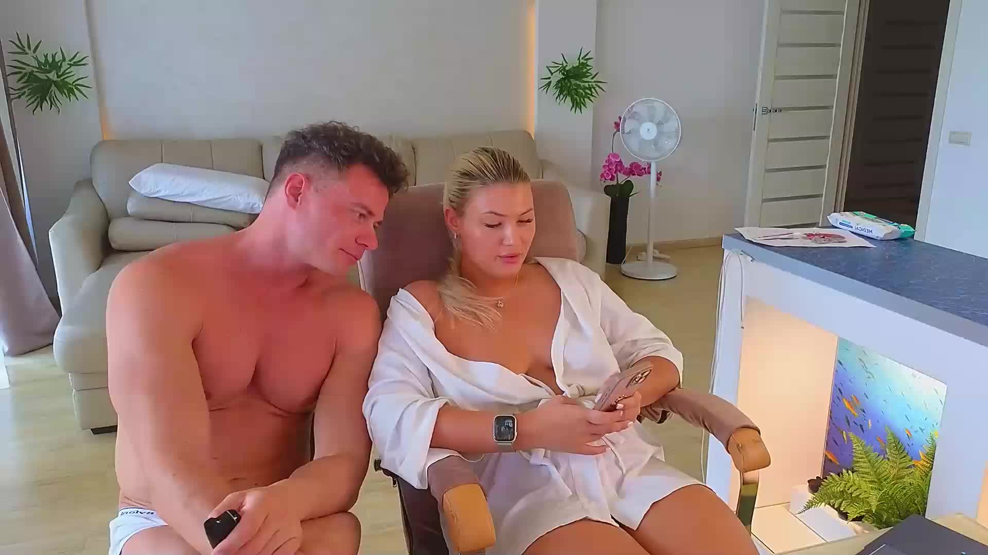 RabbitsCouple Adult Chat September 9, 2025