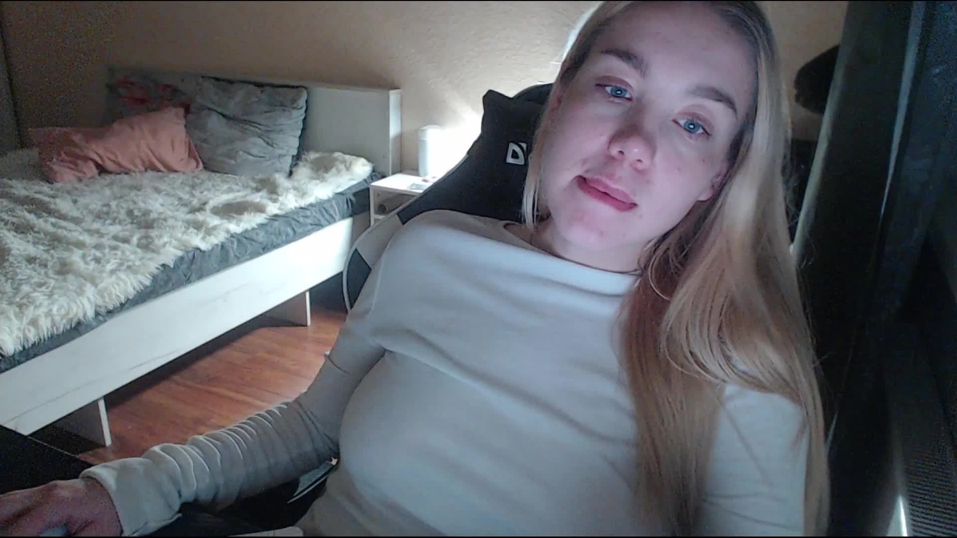 maksisy Adult Chat September 8, 2025