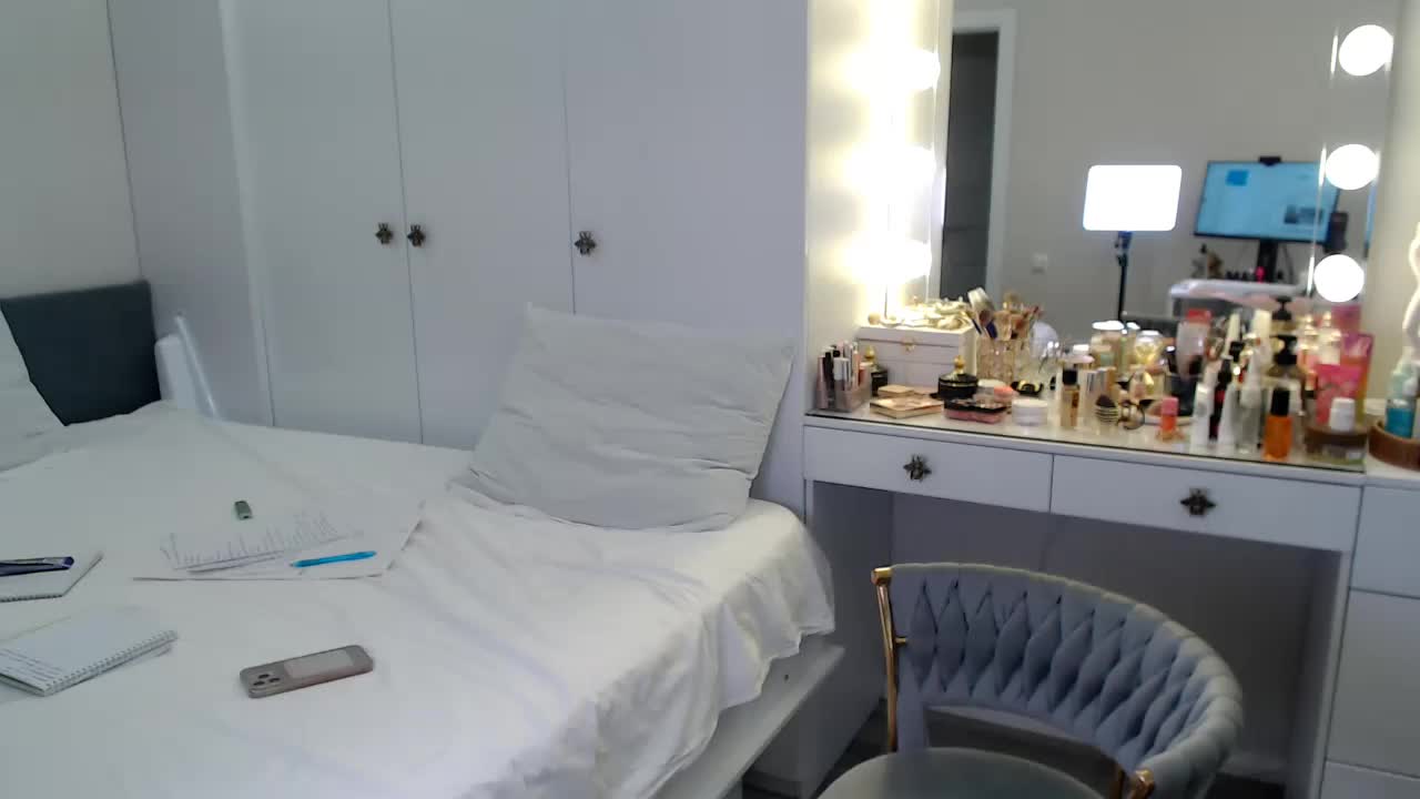 SilkenMuse Adult Chat September 9, 2025