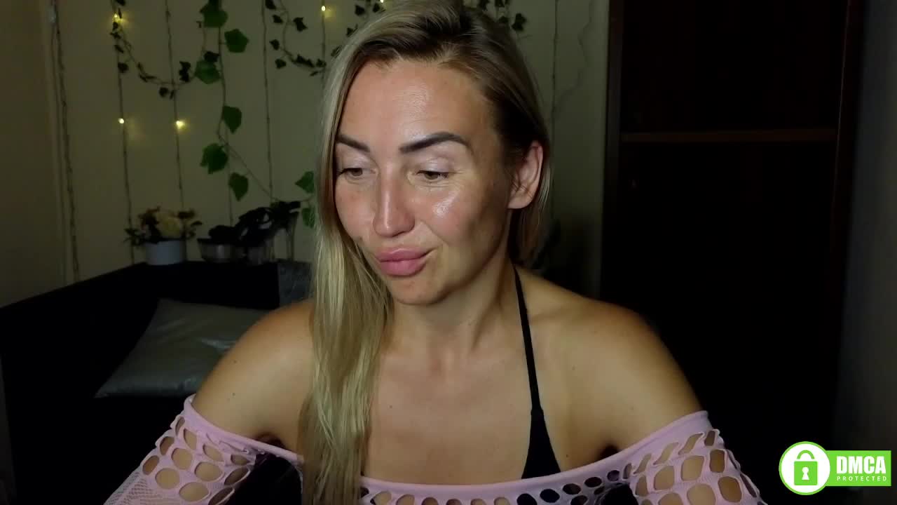 Jullyblondkiss Adult Chat September 9, 2025